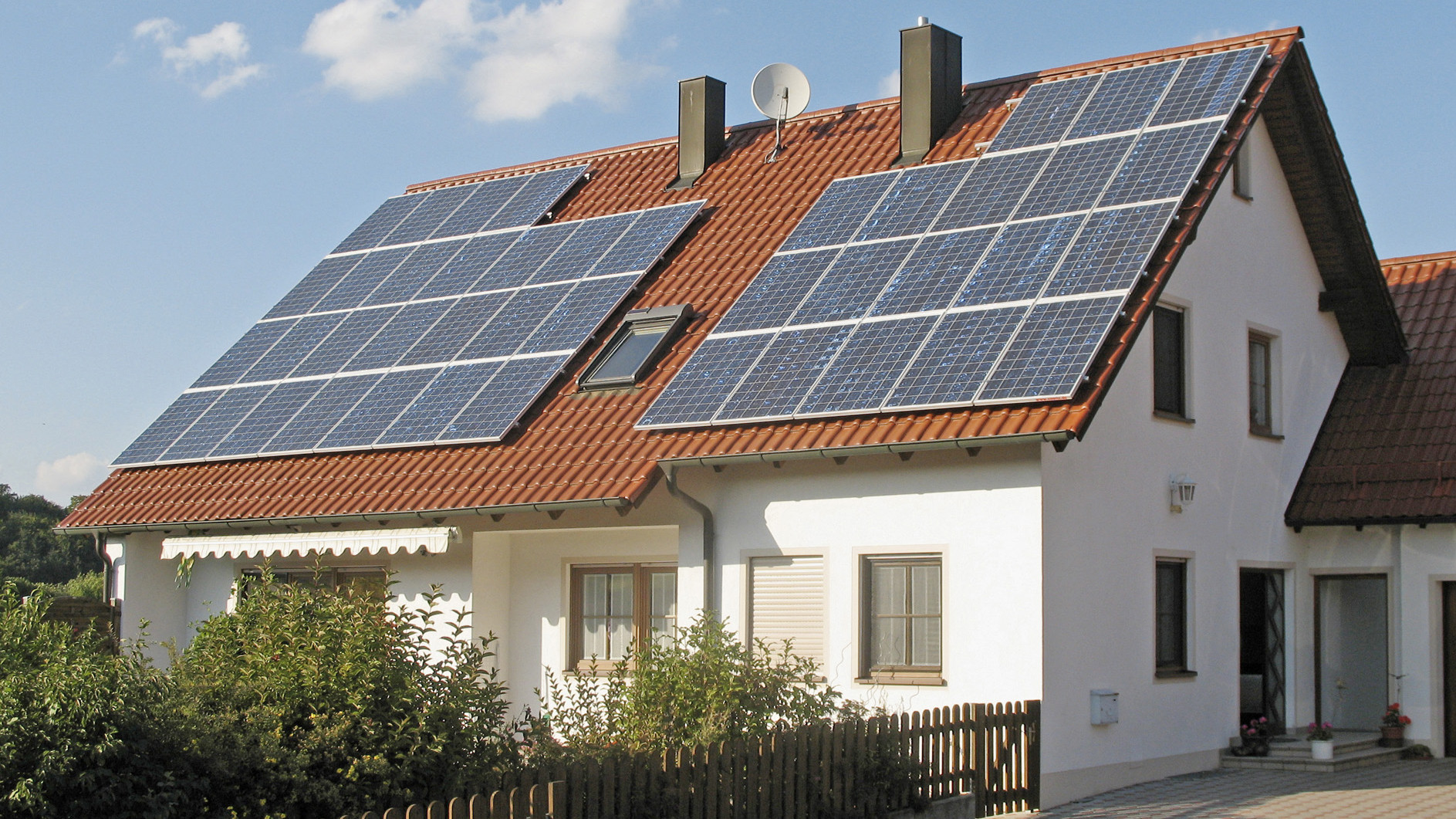 Netzgekoppelte Photovoltaik-Anlagen: Einspeisung und Abrechnung verstehen